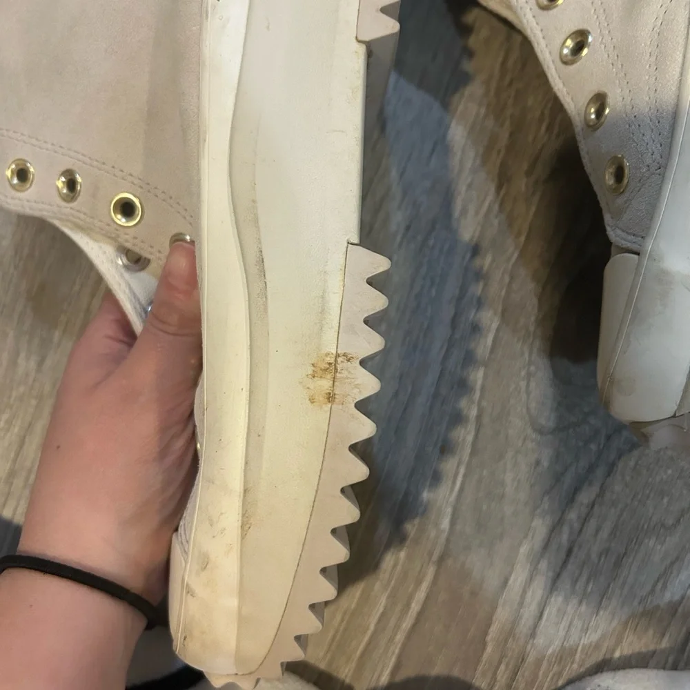 Converse canvas high